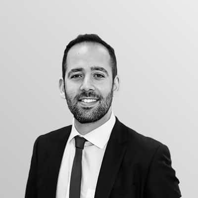 カトラミーズ ターレク 教授